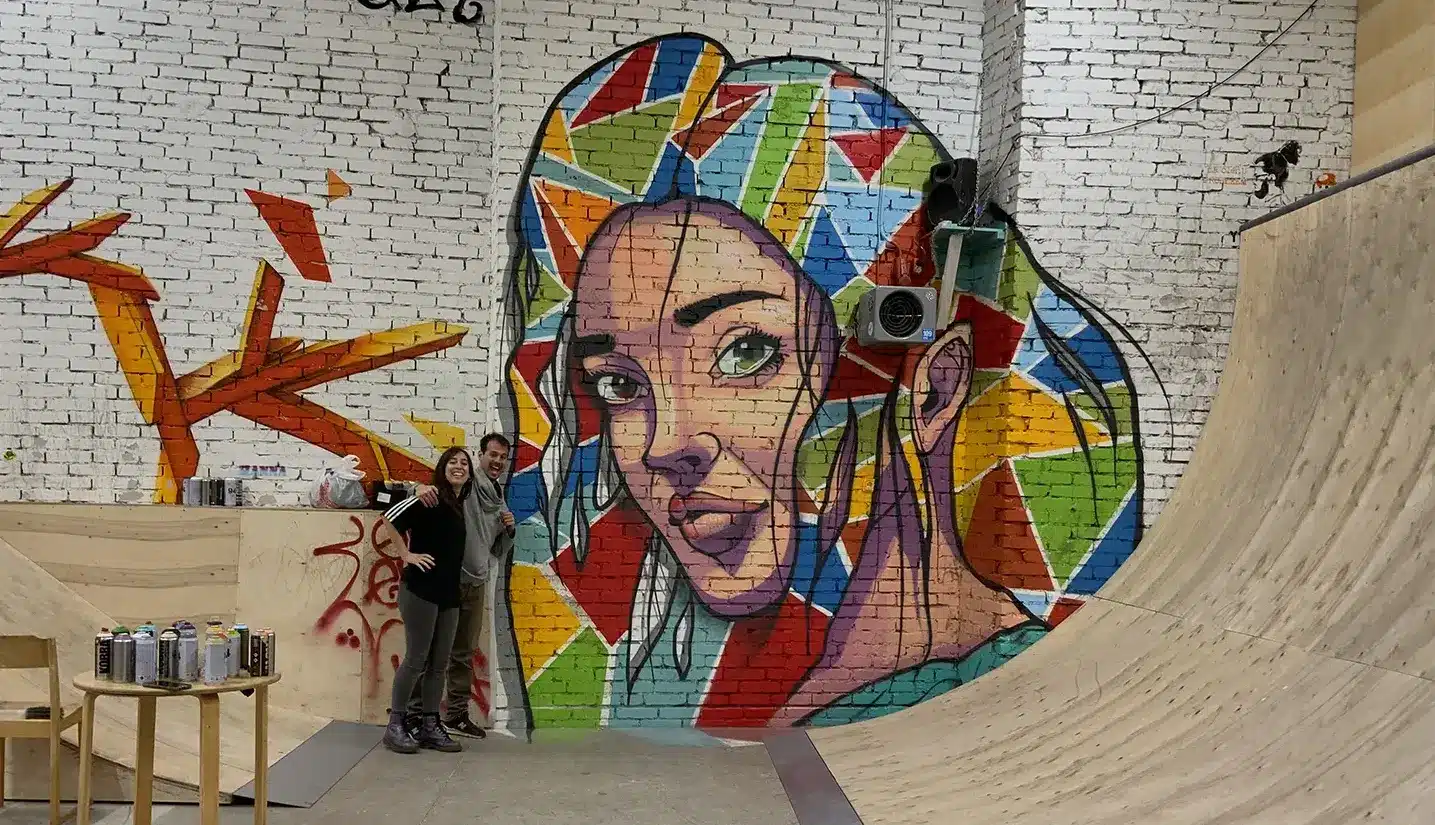 Graffiti en centro educativo Paaskula, Estudio Graffiti